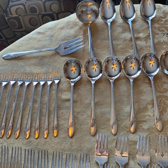 Queen Bess II Tudor Plate silver plate flatware - Picture 10 of 14